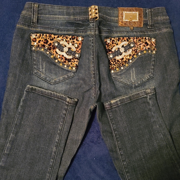 Jeans - Picture 10 of 12